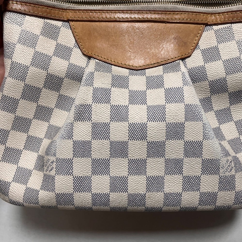 Louis Vuitton Damier Azur Crossbody Bag in White and Brown - Picture 14 of 16